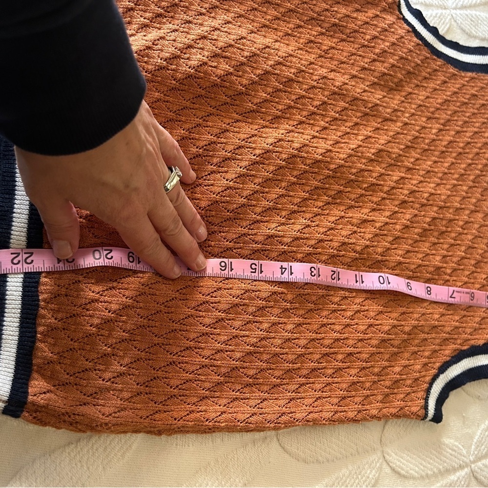 Like new size S Pointelle sweater vest sleeveless top in a gorgeous rust shade - Picture 7 of 10